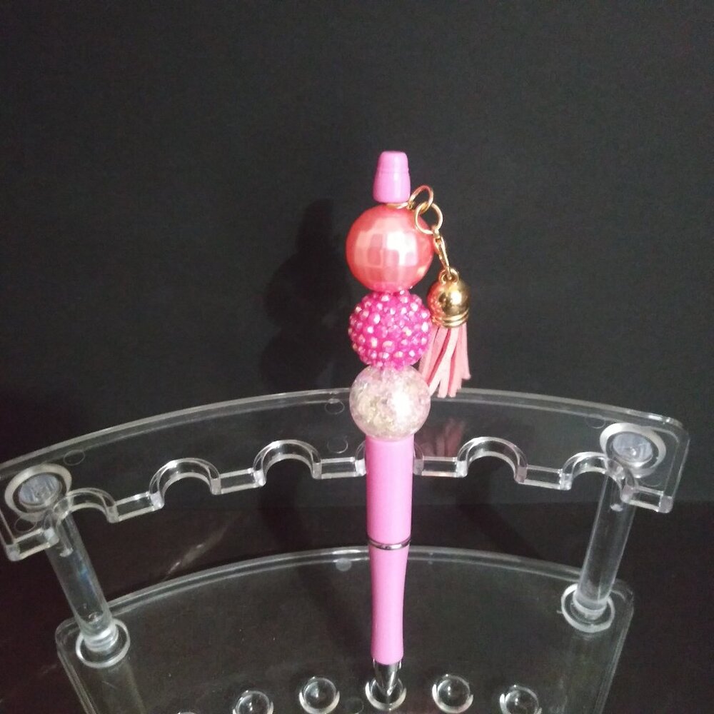 Glam Pink Beaded Pen with Tassel Charm – Bubblegum Sparkle Aesthetic